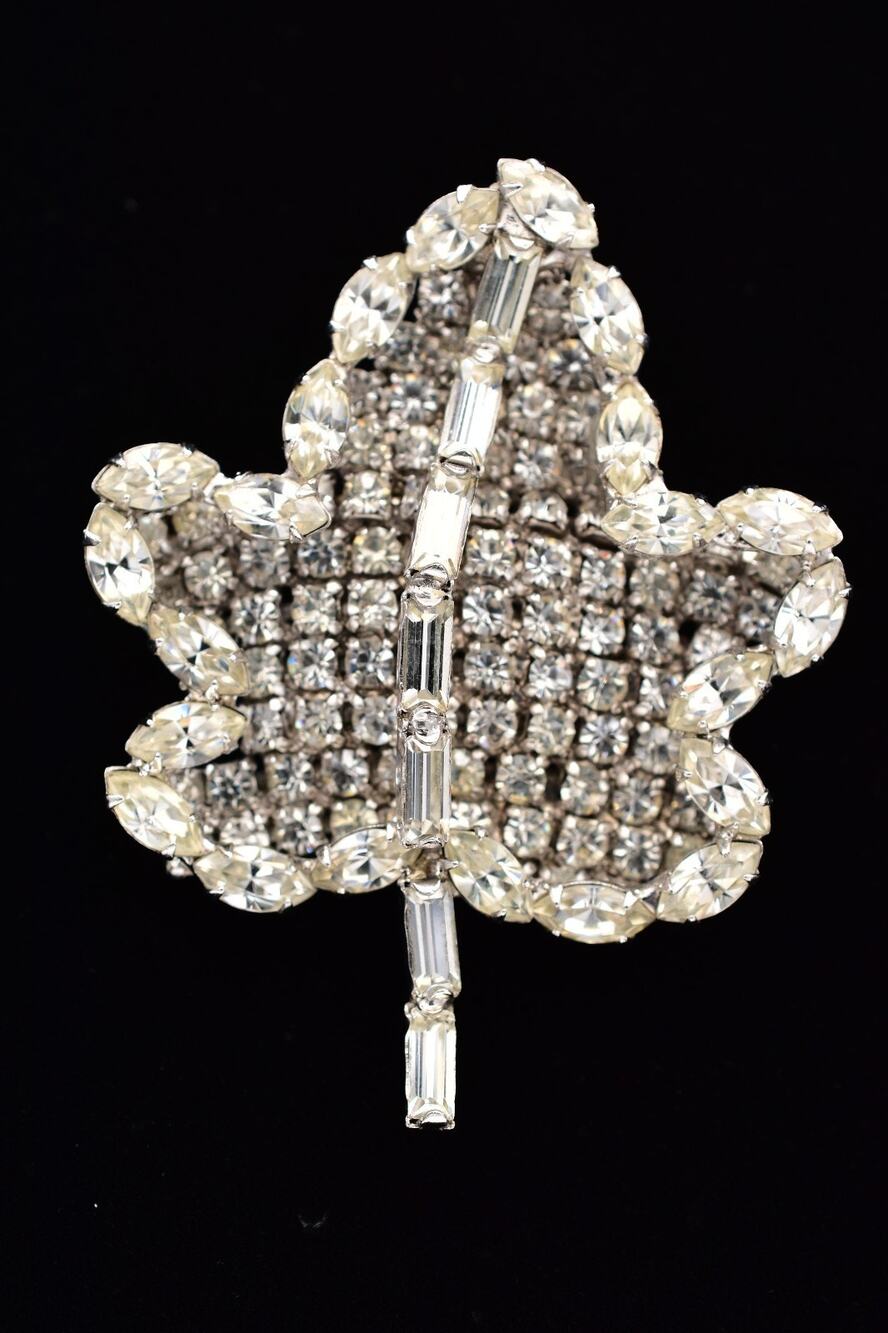 Vintage Rhinestone Leaf Brooch Silver Tone Crystal Baguette Pin 1950s BinBP